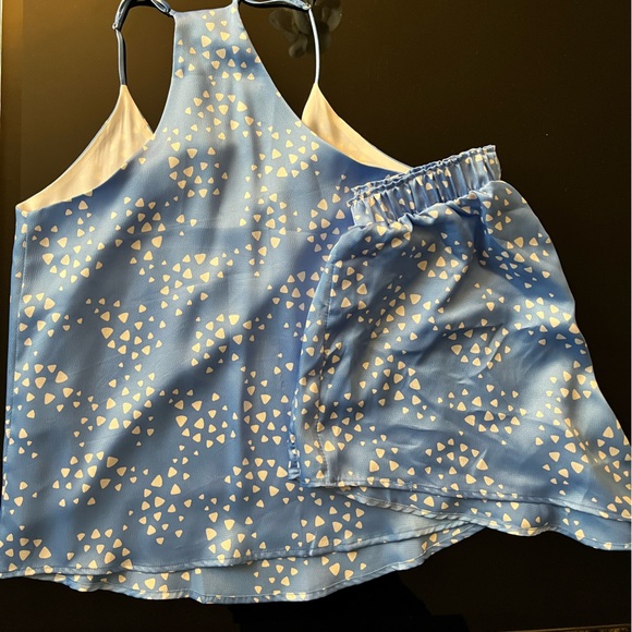 Vici Mykonos printed satin short set - Picture 4 of 5